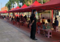 <b>眾志成城抗疫情，領(lǐng)威保安在一線</b>